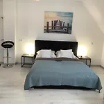 Kris *