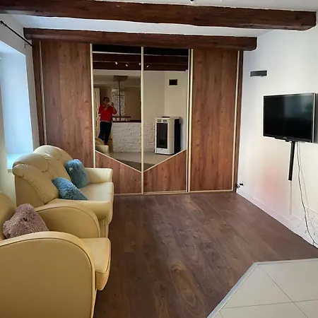 Kris Apartamento