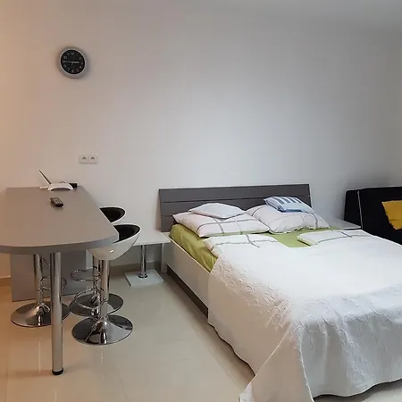 Kris Apartamento *